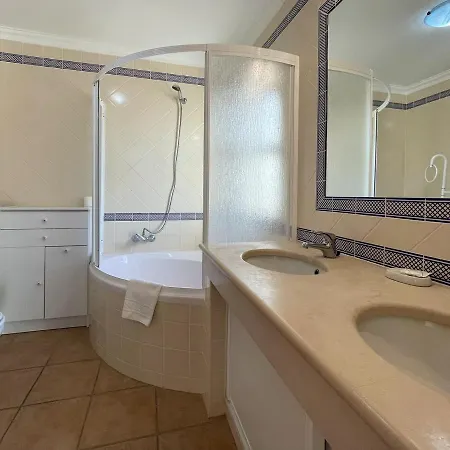 Moradia T3 Aguia Marina, Com Piscina E Bbq * 阿尔布费拉