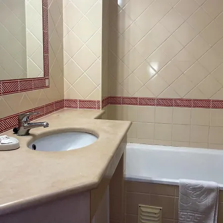 Moradia T3 Aguia Marina, Com Piscina E Bbq 别墅 *