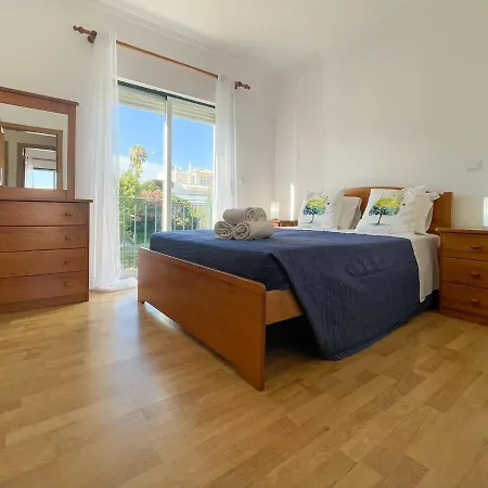 Moradia T3 Aguia Marina, Com Piscina E Bbq * 阿尔布费拉